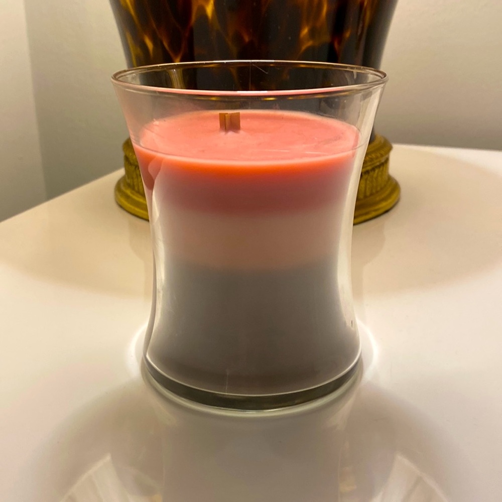 Wood Wick Medium Trilogy candle; Shoreline scent No tops Slight imperfections.